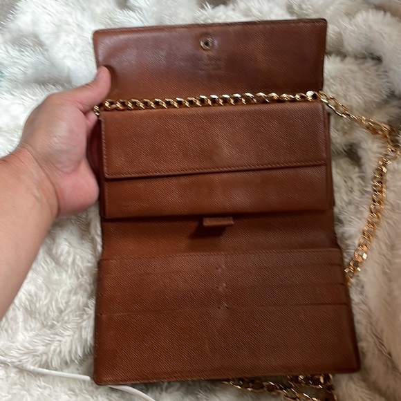 🚨SOLD🚨Louis Vuitton monogram Classic Sarah bifold wallet. Serial# M11914 - Picture 4 of 5